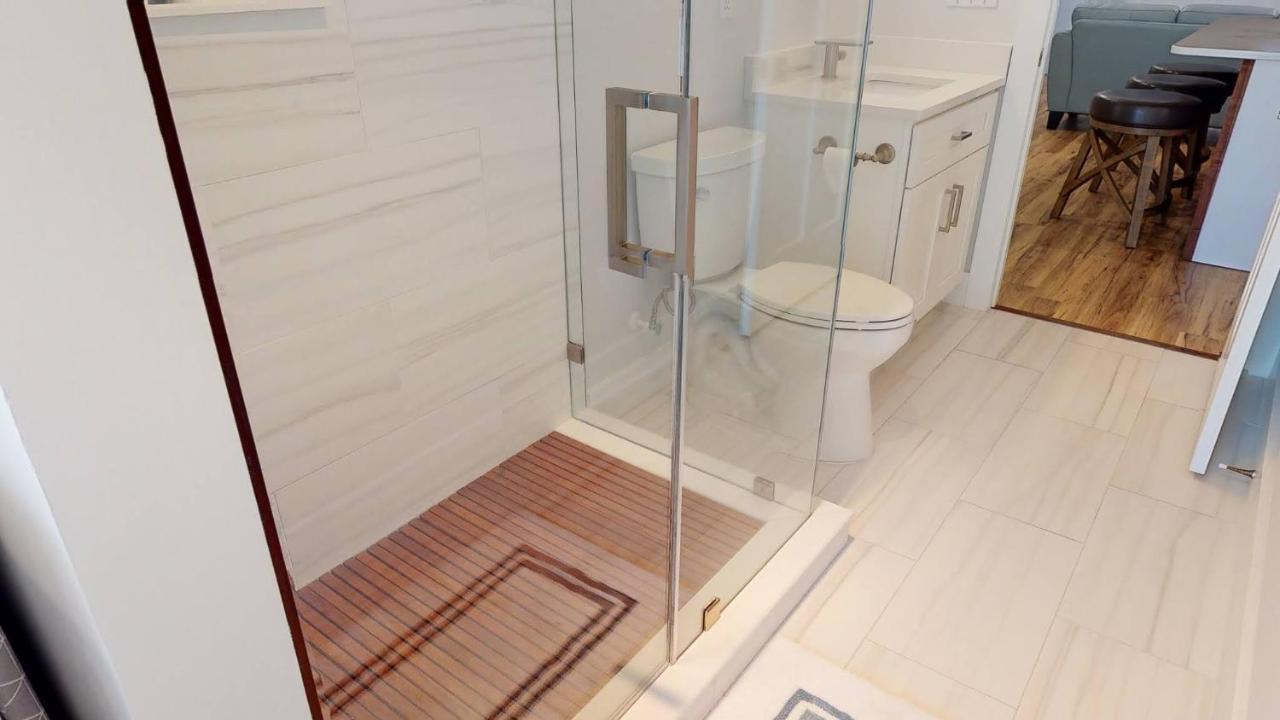 Modern 2Br 2Ba With King Bed-Fast Wi-Fi 75 Inch Oled Tv Villa Wilmington Exterior photo